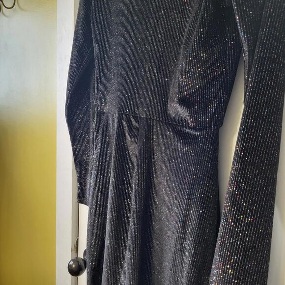 Trixxi black glitter long-sleeve V-neck wrap dress. Women's SM - Picture 6 of 9